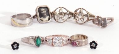 Mixed Lot: eight white metal rings and a pair of 925 stamped earrings, g/w 29gms