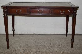 GOOD QUALITY MAHOGANY EFFECT REPRODUCTION WRITING TABLE RAISED ON TAPERED LEGS WITH THREE DRAWERS