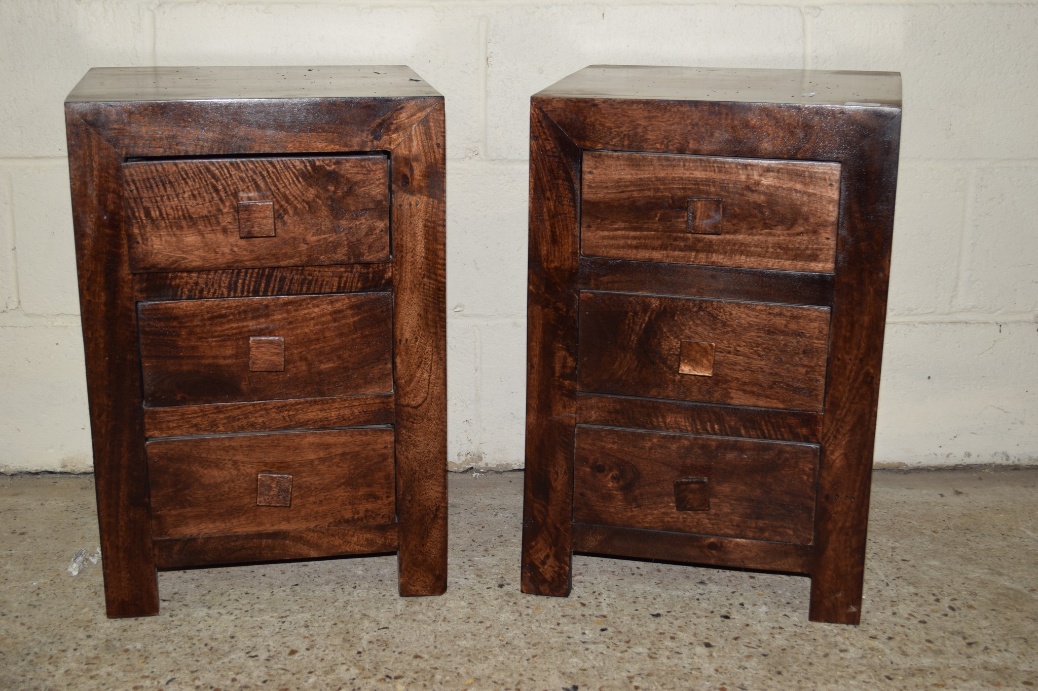 PAIR OF MODERN HARDWOOD BEDSIDE CABINETS, WIDTH APPROX 42CM