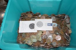 PLASTIC BOX CONTAINING OLD PENNIES AND OTHER COINAGE