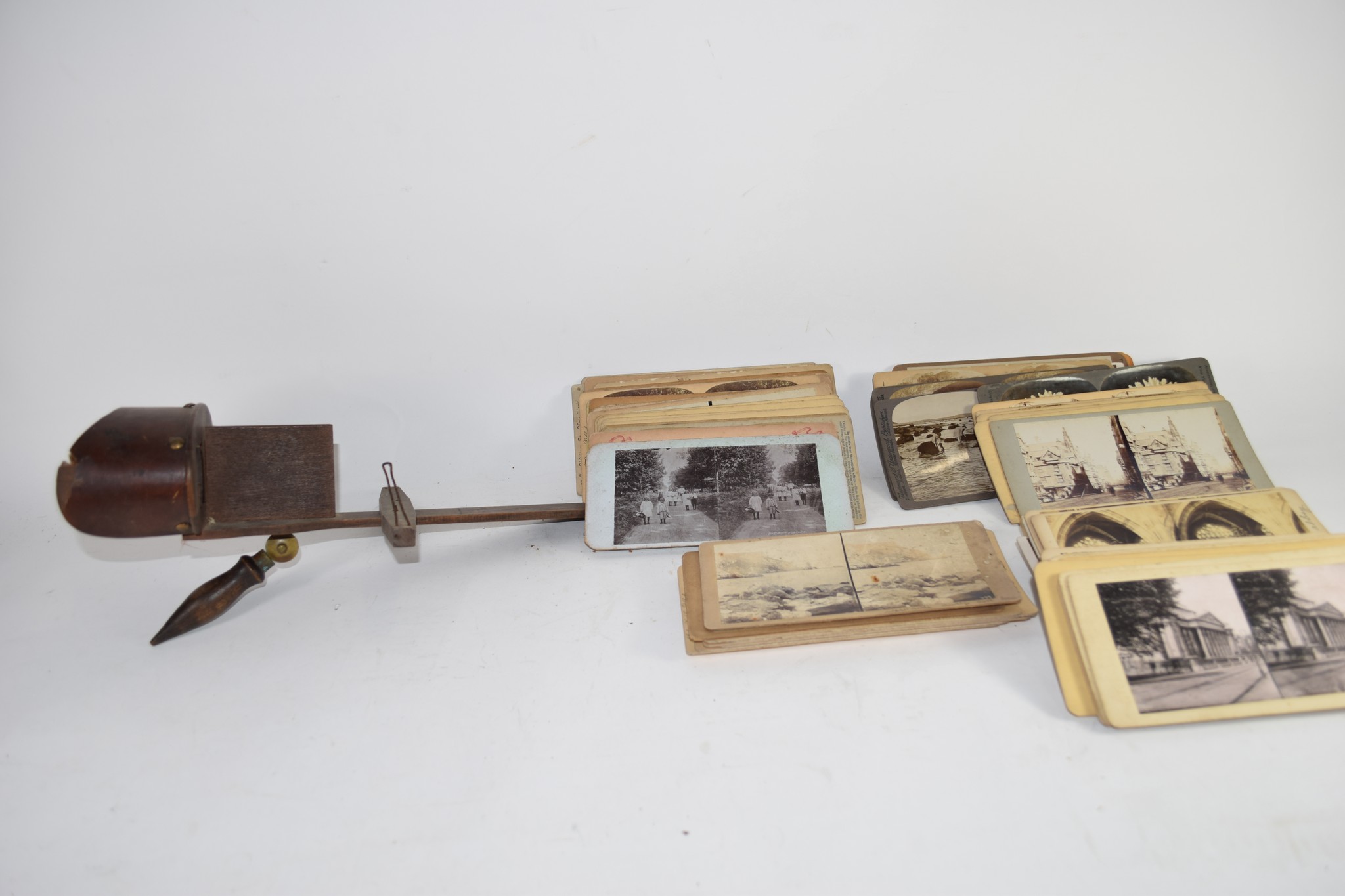 STEREOSCOPIC VIEWER AND QUANTITY OF VIEWS, MAINLY TOPOGRAPHICAL, SOME AMERICAN AND HOLY LAND - Image 2 of 2