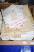 BOX CONTAINING LINEN, NAPKINS, TABLECLOTHS ETC