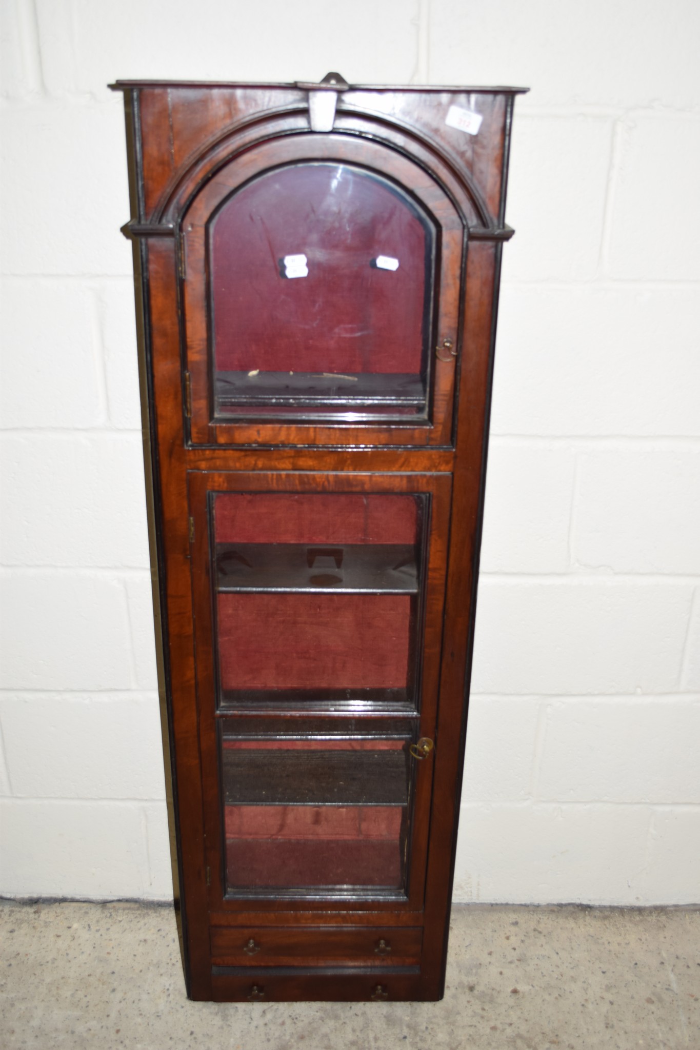 GLAZED MAHOGANY DISPLAY CABINET MODELLED OR RE-PURPOSED AS A CLOCK CASE, WIDTH APPROX 47CM