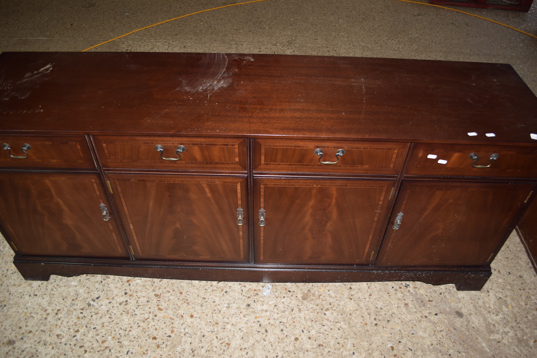 MAHOGANY EFFECT REPRODUCTION SIDEBOARD, LENGTH APPROX 183CM - Image 2 of 2