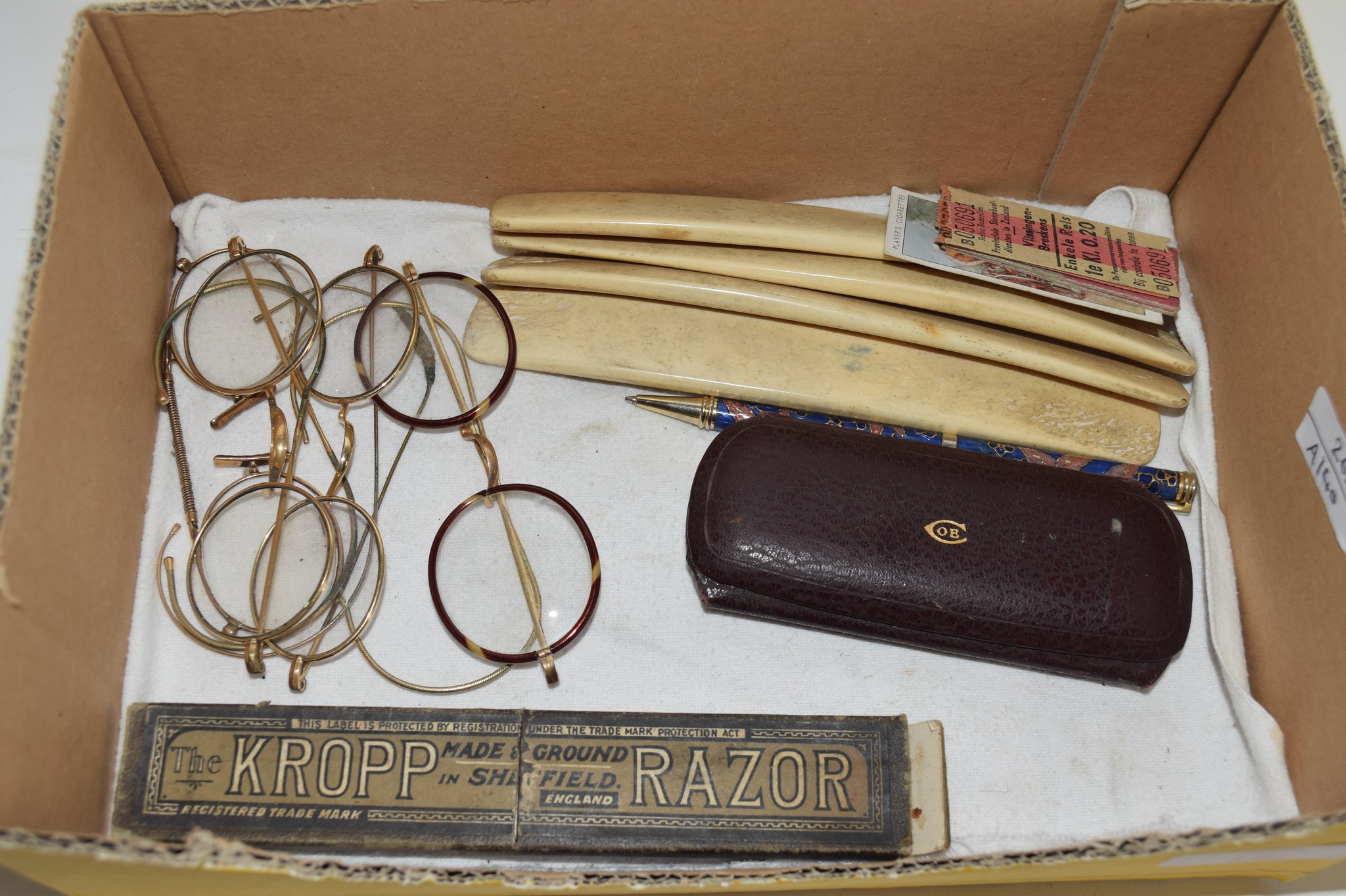 BOX CONTAINING BONE ITEMS, CUT THROAT RAZOR AND VINTAGE SPECTACLES
