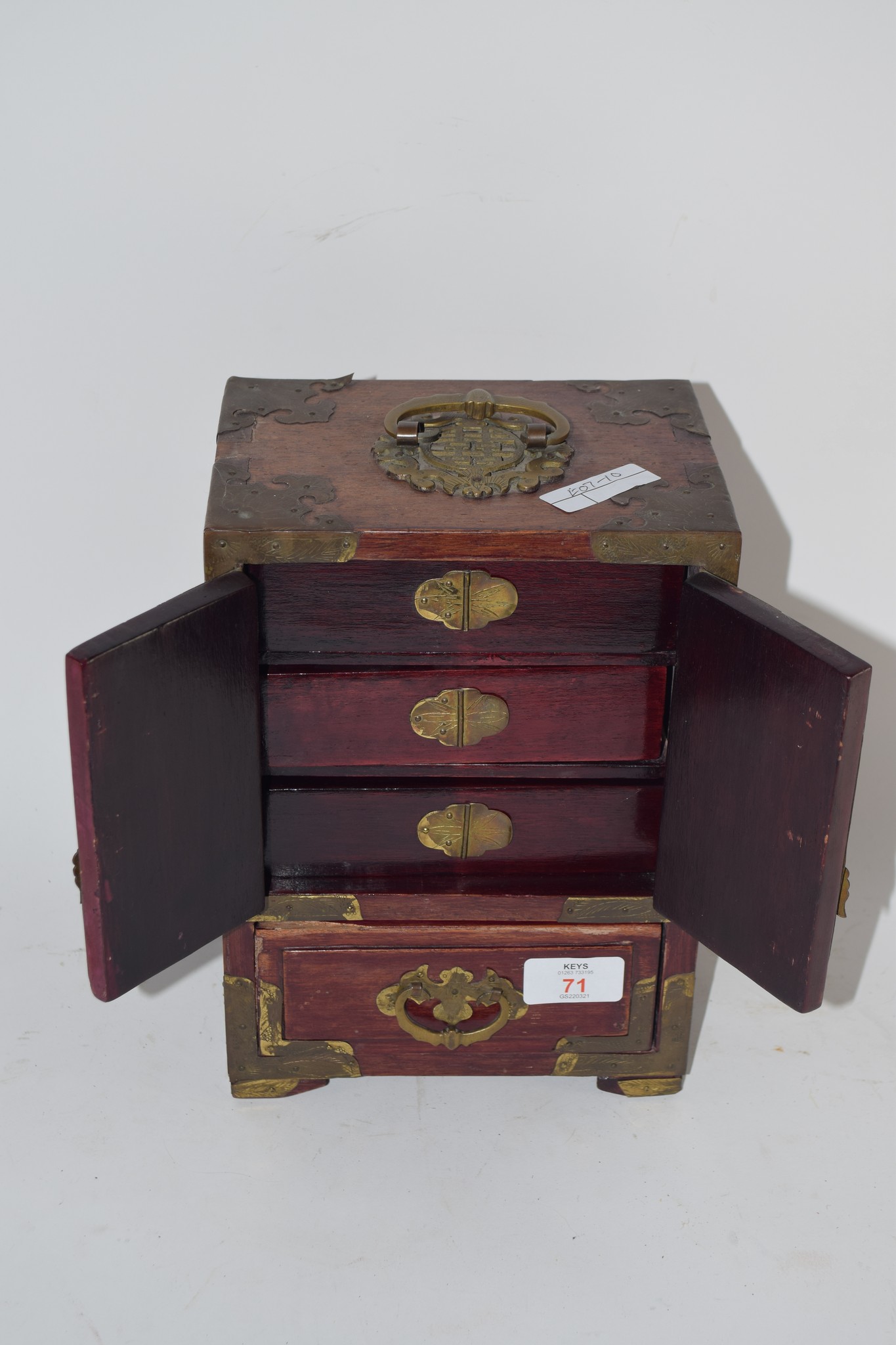 ORIENTAL JEWELLERY BOX WITH THREE DRAWERS AND FURTHER DRAWER BELOW CONTAINING COSTUME JEWELLERY