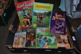 BOX OF HARDBACK BOOKS INCLUDING BROWNIE AND GIRL GUIDE ANNUALS ETC