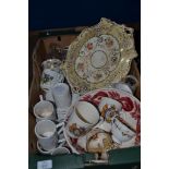 BOX CONTAINING CERAMICS TO INCLUDE COMMEMORATIVE CORONATION MUGS, CONTINENTAL TYPE GILT DESIGN