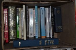 BOX OF MIXED BOOKS INCLUDING DIETARY AND COOKERY BOOKS AND BUSINESS AND FINANCE BOOKS ETC