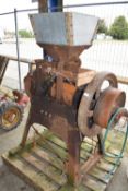 OAT CRUSHER/MILL