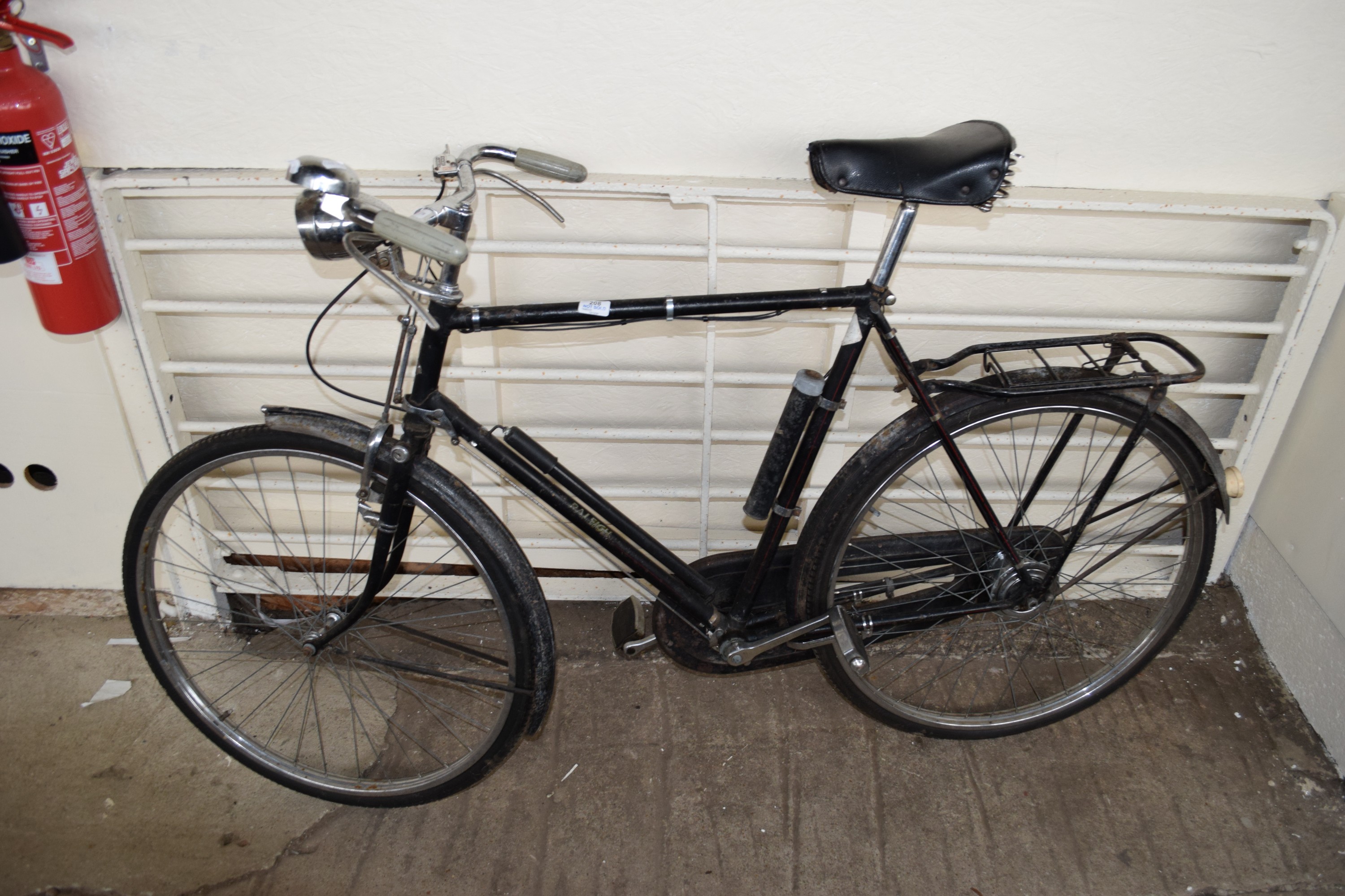 VINTAGE RALEIGH SHOPPER BIKE