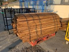 PALLET: LGE QTY FEATHER EDGE TIMBER