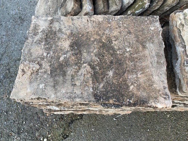 QTY SMALL STONE SLABS APPROX 26, SIZE APPROX 45 X 30CM - Image 2 of 2