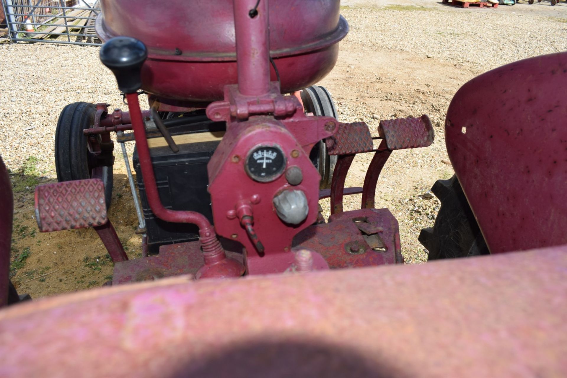 International Farmall Vintage diesel Tractor - Image 13 of 16