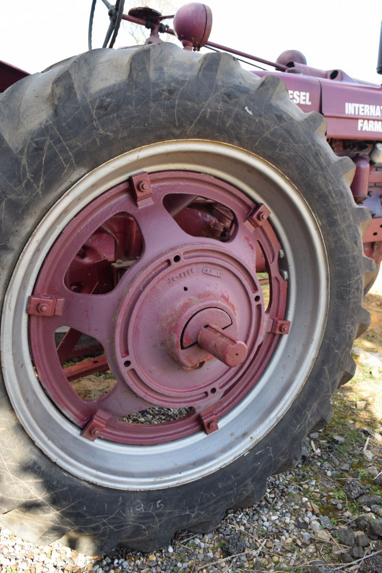 International Farmall Vintage diesel Tractor - Image 9 of 16