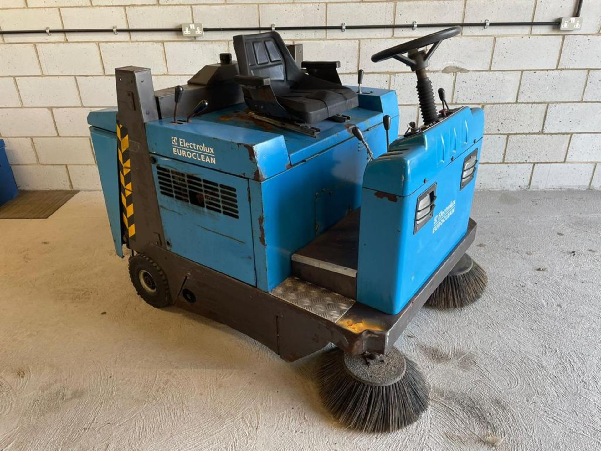 Diesel Sweeper, runs starts and drives (VAT on this lot)