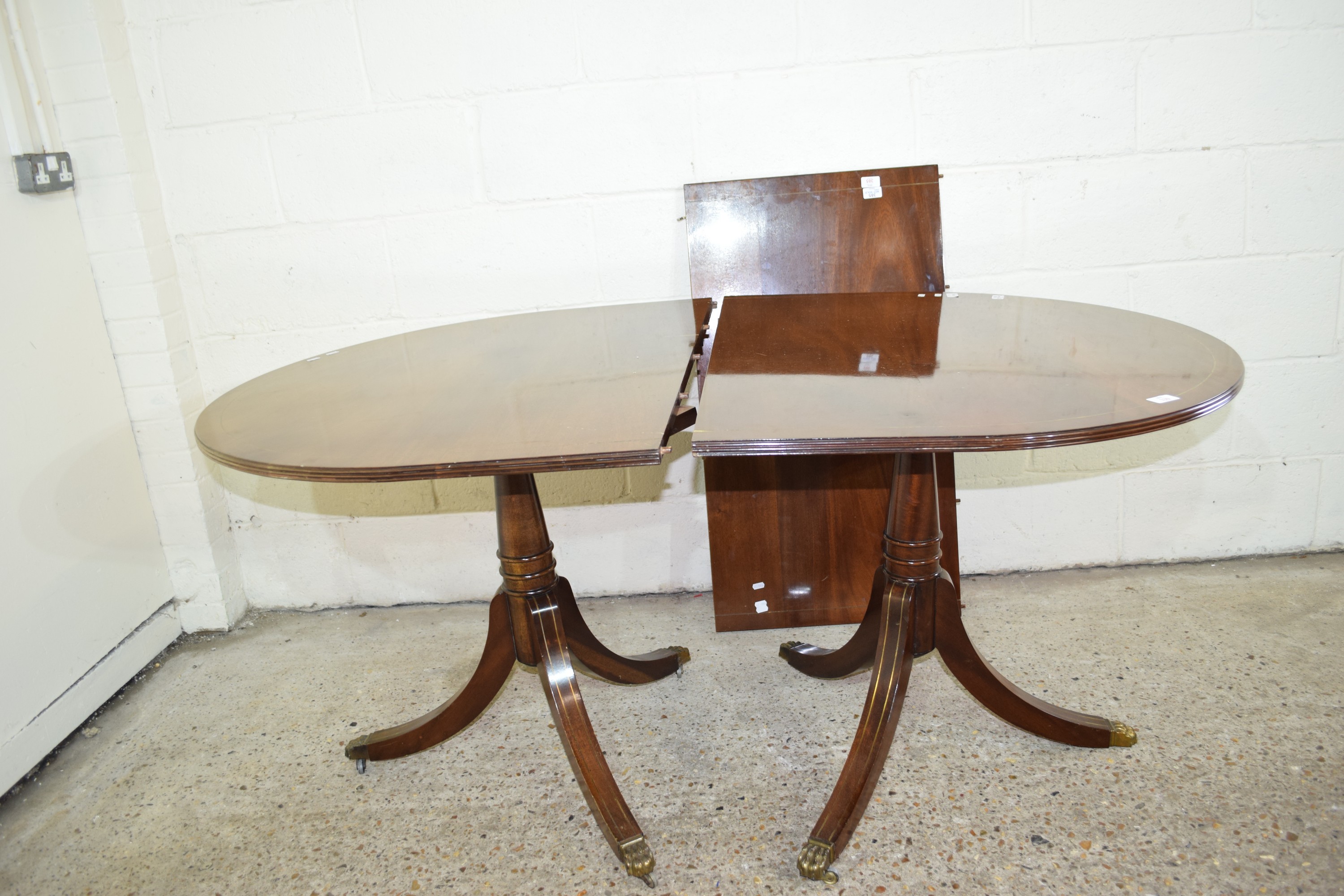 D-END DINING TABLE