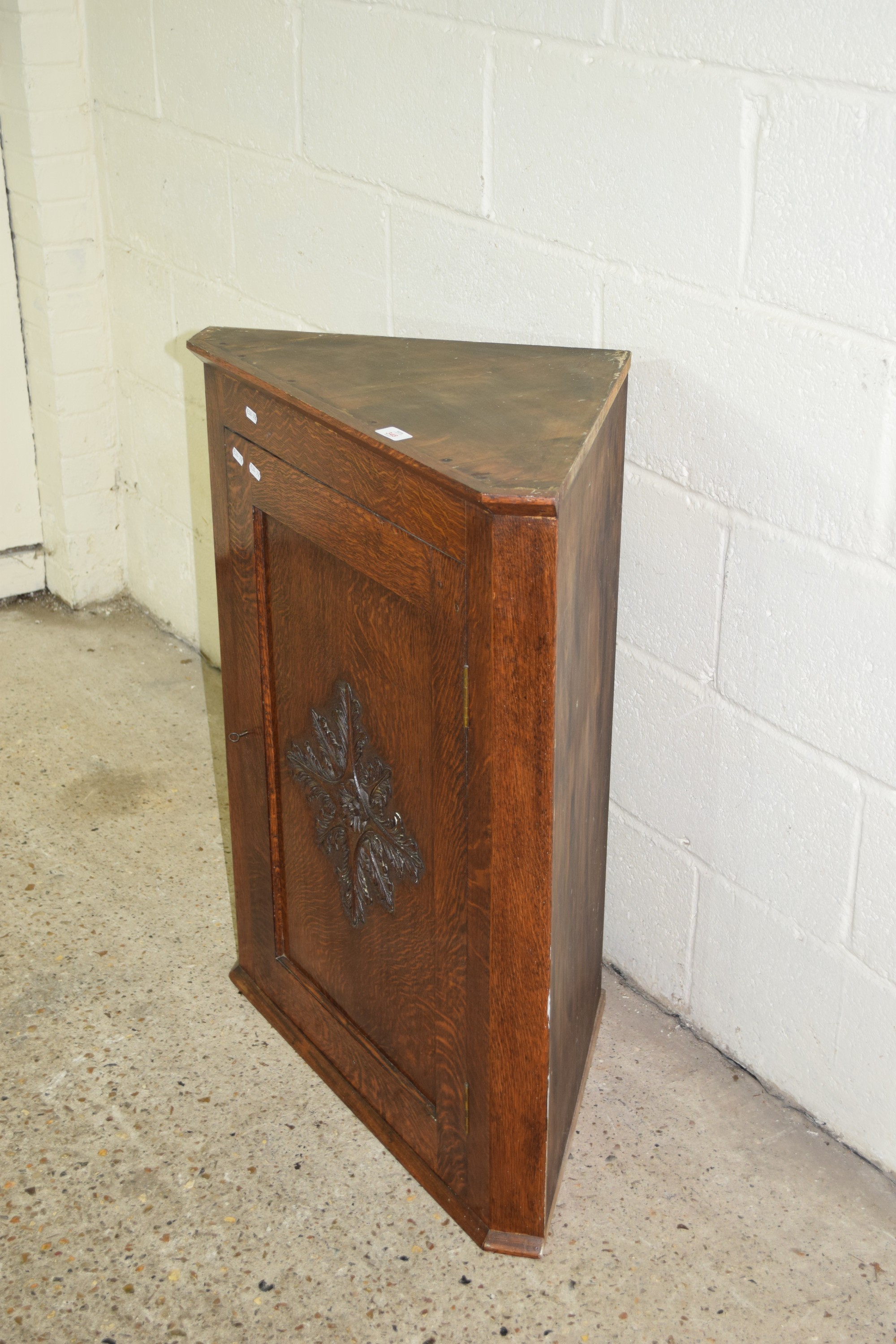 OAK CORNER WALL CUPBOARD WITH CARVED DECORATION, APPROX WIDTH 70CM MAX - Image 2 of 2