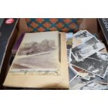 BOX CONTAINING VINTAGE PHOTOGRAPHS