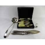 TRAY CONTAINING FLATWARES INCLUDING PLATED LABEL, SMALL SILVER SPOON, LONDON HALLMARK