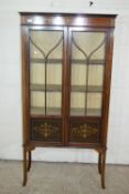 GOOD QUALITY ASTRAGAL GLAZED EDWARDIAN CHINA CABINET WITH STRUNG DECORATION, WIDTH APPROX 84CM MAX