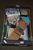 BOX OF SUNDRIES TO INCLUDE KITCHEN WARE ITEMS, DOOR INSECT SCREEN ETC