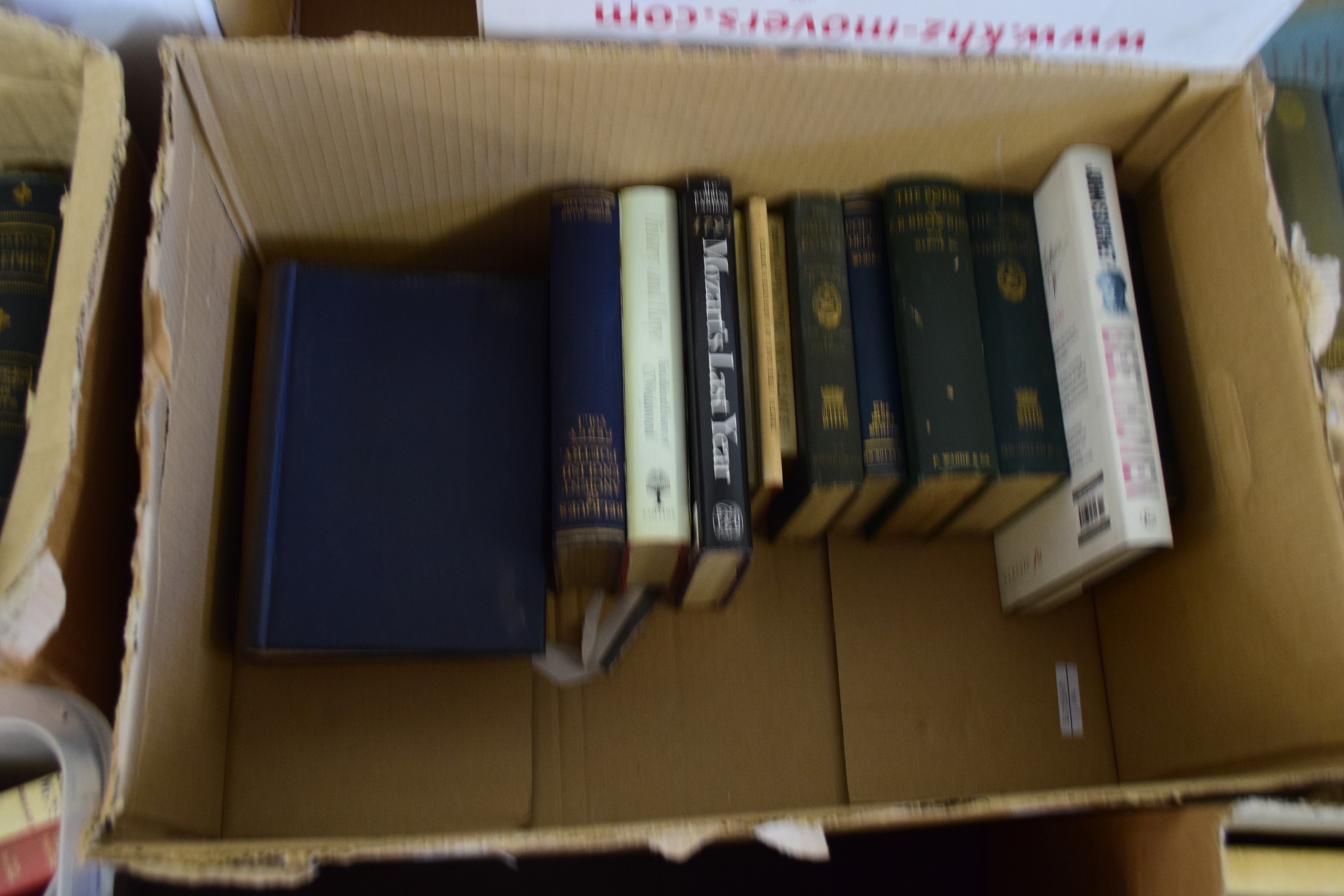 BOX CONTAINING MIXED BOOKS TO INCLUDE THE WORKS OF WORDSWORTH, THE POEMS OF E B BROWNING, MOZART'S