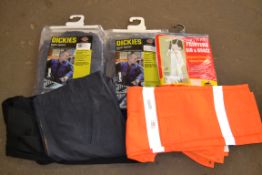 MEN'S WORK WEAR TO INCLUDE TWO BAGGED DELTA JACKETS, SMALL AND MEDIUIM