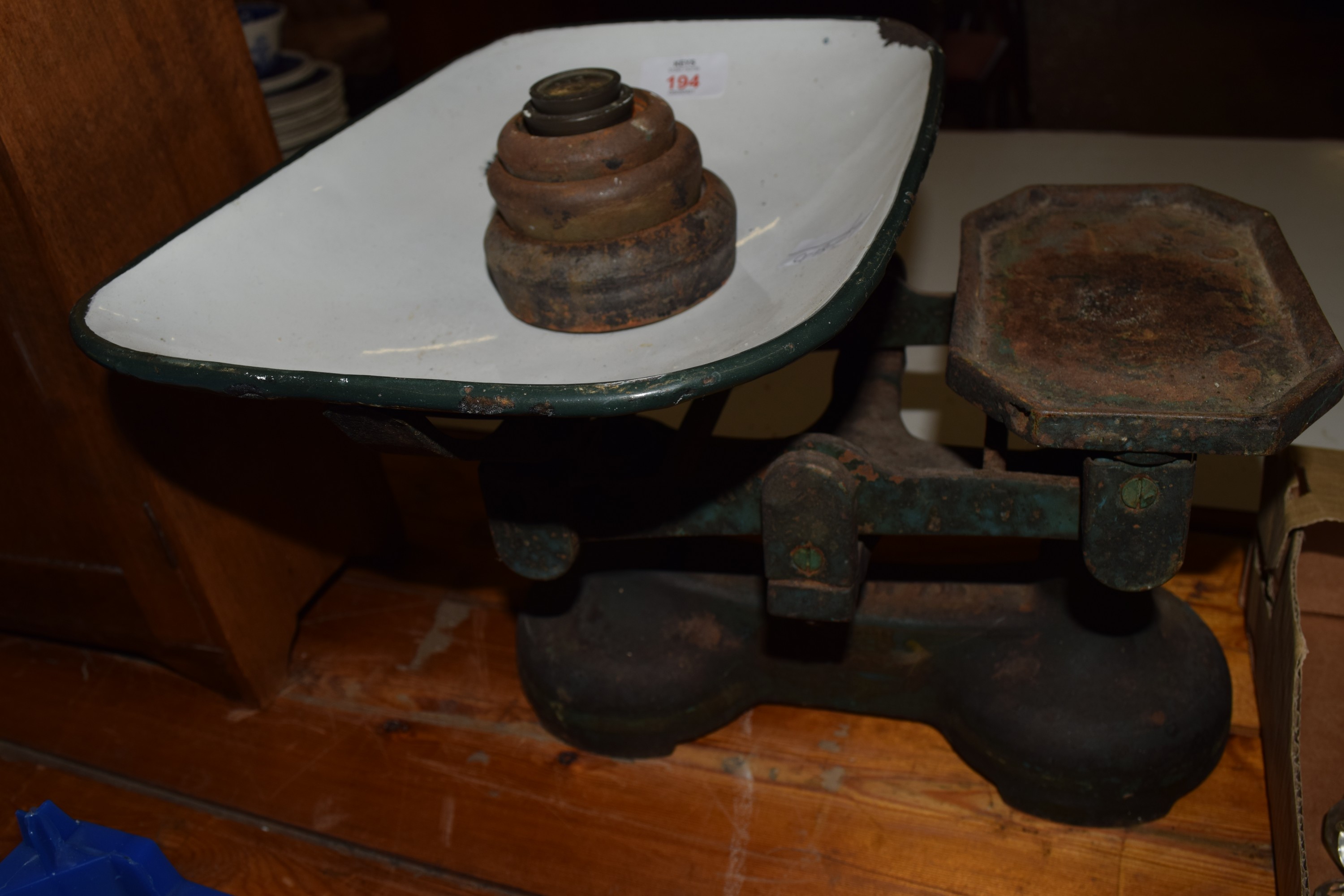 SET OF KITCHEN SCALES AND WEIGHTS - Image 2 of 2