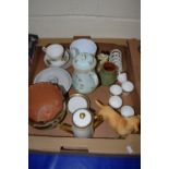 TRAY CONTAINING MIXED CERAMICS INCLUDING A ROYAL DOULTON COFFEE SET WITH COFFEE POT AND FIVE CUPS