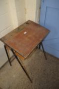 LIFT TOP METAL FRAMED SCHOOL DESK