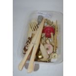 SMALL TRAY CONTAINING BONE AND IVORY ITEMS, FORKS, SPOON, ETC