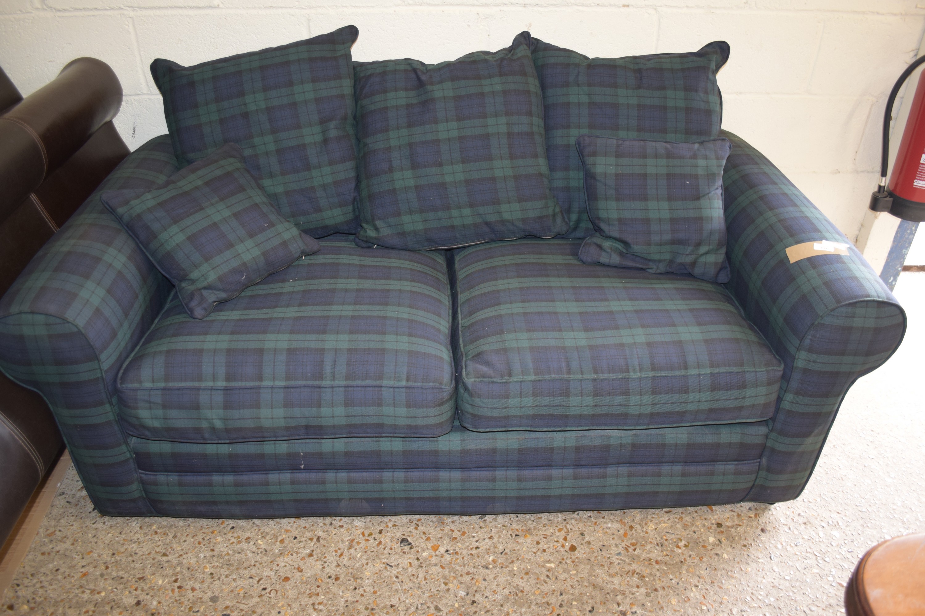 MODERN TARTAN FABRIC THREE SEATER SOFA WITH SCATTER CUSHIONS, WIDTH APPROX 180CM