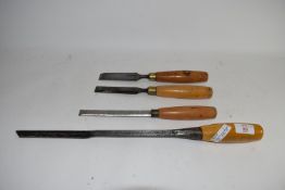 CHISELS WITH WOODEN HANDLES