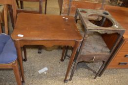 EARLY TO MID 20TH CENTURY WASHSTAND, APPROX 36CM SQUARE TOGETHER WITH SMALL OCCASIONAL TABLE ON