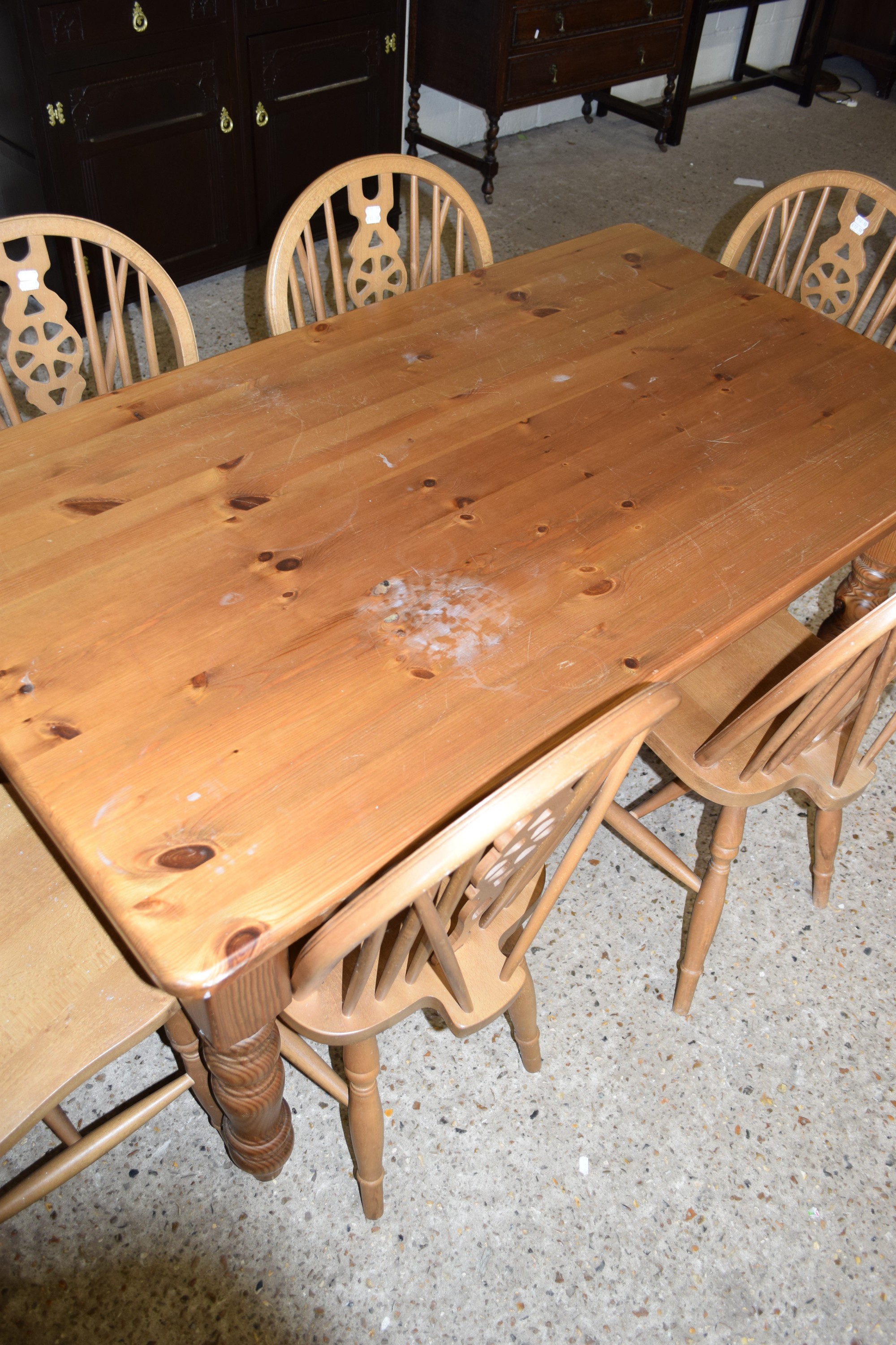 LATE 20TH CENTURY PINE KITCHEN TABLE, APPROX 138 X 77CM TOGETHER WITH A SET OF MATCHING WHEEL BACK - Image 2 of 2
