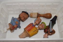 SMALL BOX CONTAINING CARVED WOODEN FIGURES