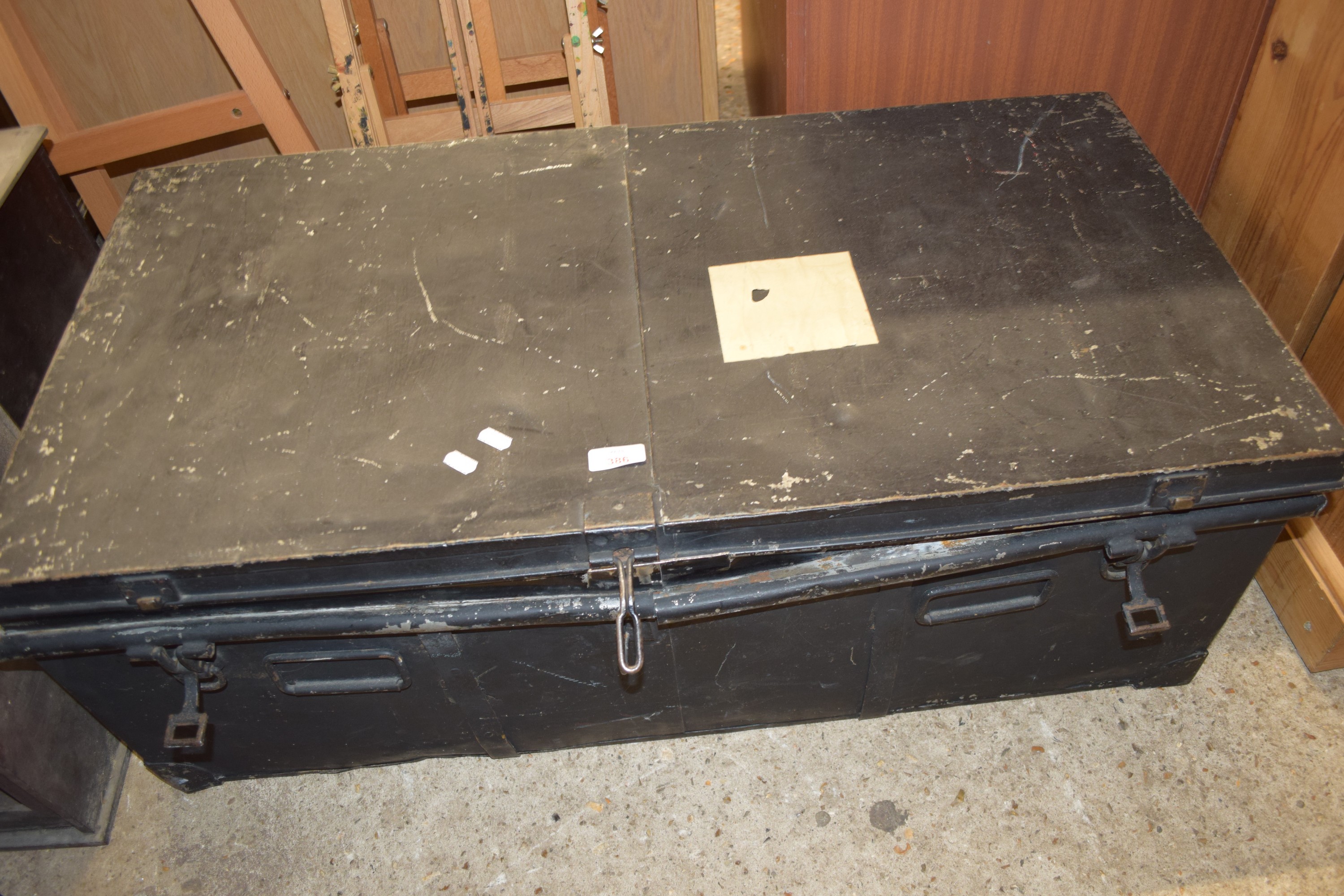 METAL TRAVELLING TRUNK (A/F), WIDTH APPROX 94CM