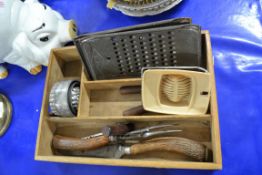 WOODEN CUTLERY TRAY CONTAINING KITCHEN ITEMS, CARVING KNIFE AND FORK ETC