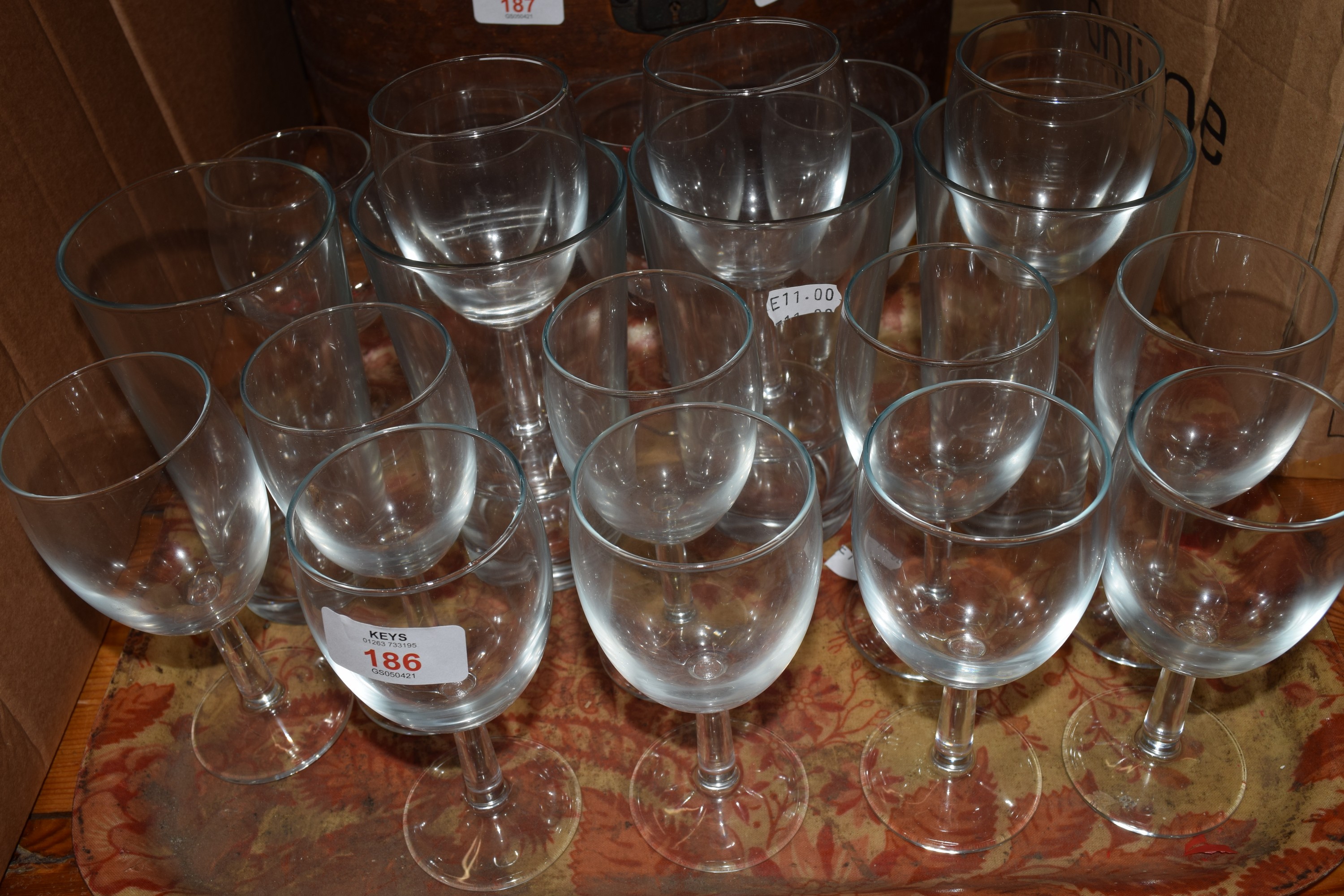 TRAY CONTAINING WINE GLASSES