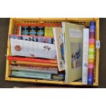 BOX OF MIXED BOOKS - THE CLASSIC FM HALL OF FAME, BIRDS OF THE BRITISH ISLES, QUICK QUILTS LARGE AND