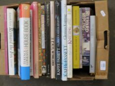 BOX OF MIXED BOOKS - MODERN GLASS, TERENCE CONRAN'S NEW HOUSE BOOK, KNITTING IN VOGUE ETC