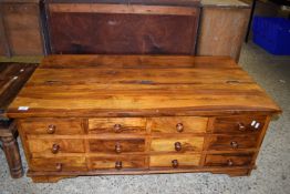 MODERN SPICE CHEST STYLE COFFEE TABLE, APPROX 119 X 66CM