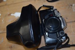 OLYMPUS 0M10 CAMERA IN LEATHER CASE