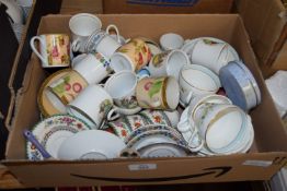 BOX CONTAINING CERAMICS TO INCLUDE CUPS, SAUCERS ETC