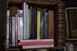 BOX OF MIXED BOOKS TO INCLUDE THE TRADITIONAL GARDENING BOOK, THE RIVER COTTAGE COOK BOOK ETC