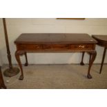 IMPRESSIVE REPRODUCTION THREE-DRAWER SIDE TABLE RAISED ON BALL AND CLAW FEET, LENGTH APPROX 140CM