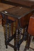 SMALL FOLDING GATE LEG TABLE WITH BOBBIN TURNED SUPPORTS, APPROX 54 X 75CM EXTENDED