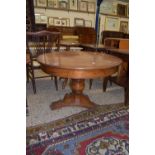 MID-20TH CENTURY OAK CIRCULAR TABLE, APPROX 86CM DIAM