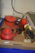 QUANTITY OF KITCHEN WARES, SAUCEPANS, KETTLE ETC AND SET OF WEIGHTS AND SCALES